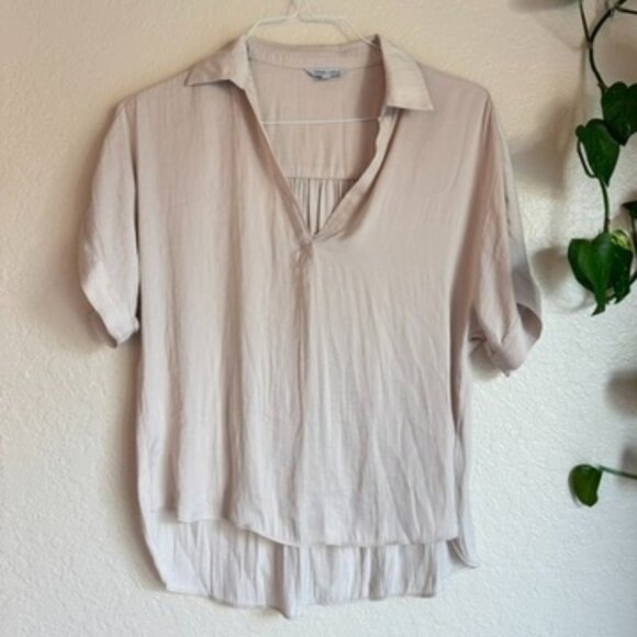 Naked Zebra Tops - Naked Zebra Blush Button Front Short Sleeve Blouse | Size M